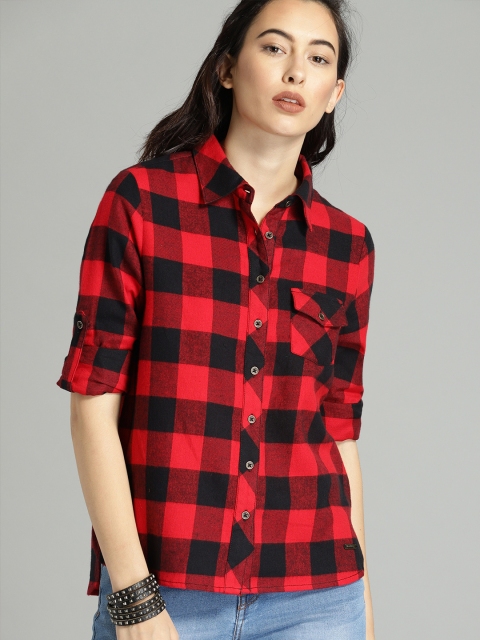 

Roadster Women Red & Black Regular Fit Checked Casual Shirt