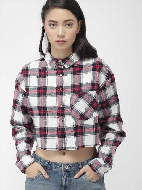 

FOREVER 21 Women White & Navy Blue Regular Fit Checked Casual Cropped Shirt