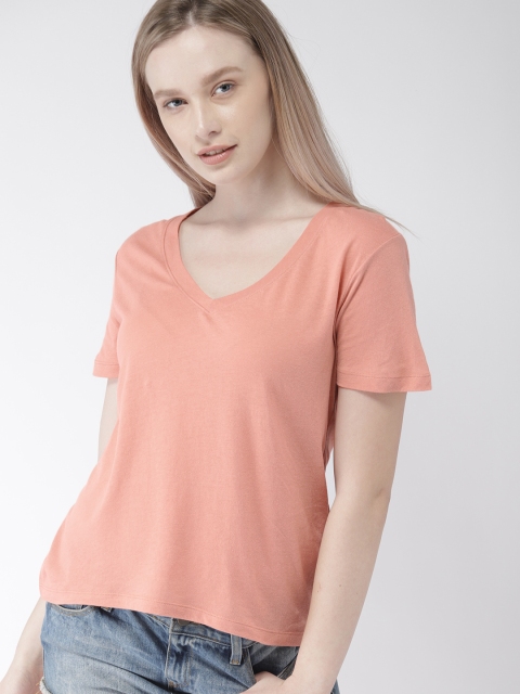 

FOREVER 21 Women Peach-Coloured Solid V-Neck T-shirt