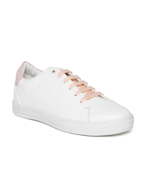 

Mocas Men White Sneakers