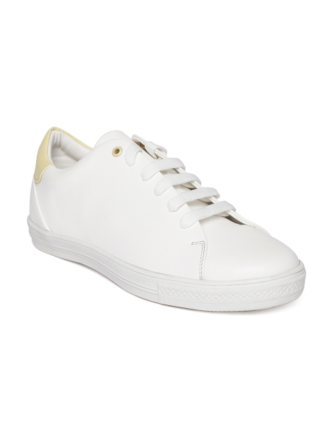 

Mocas Men White Sneakers