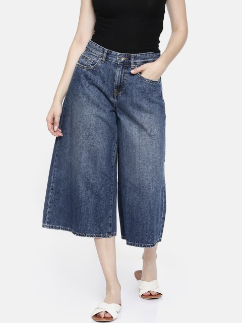 

Vero Moda Women Blue Flared High-Rise Clean Look Three-Fourth Jeans