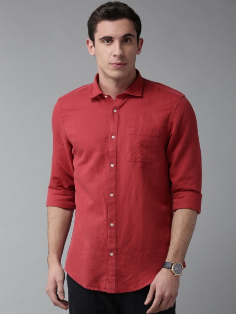 

Blackberrys Men Red Slim Fit Solid Casual Shirt