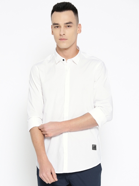 

Blackberrys Men White Trim Regular Fit Knitted Solid Casual Shirt