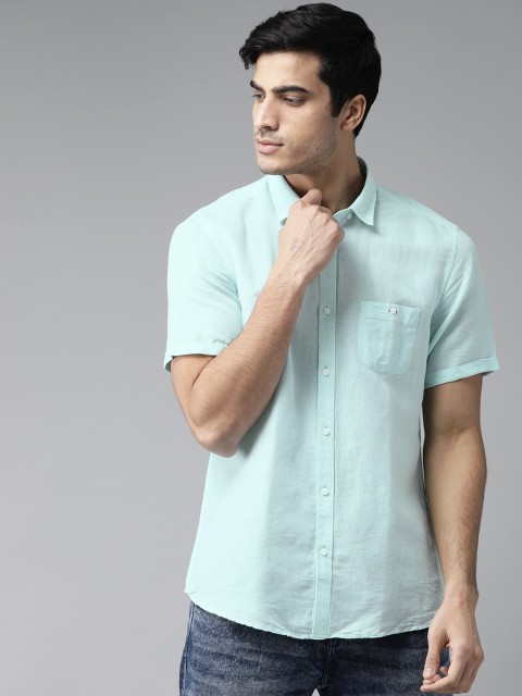 

Blackberrys Men Green Slim Fit Solid Casual Shirt