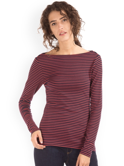 

GAP Women Red Top