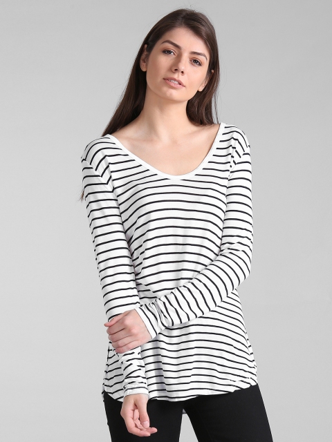 

GAP Women White Top
