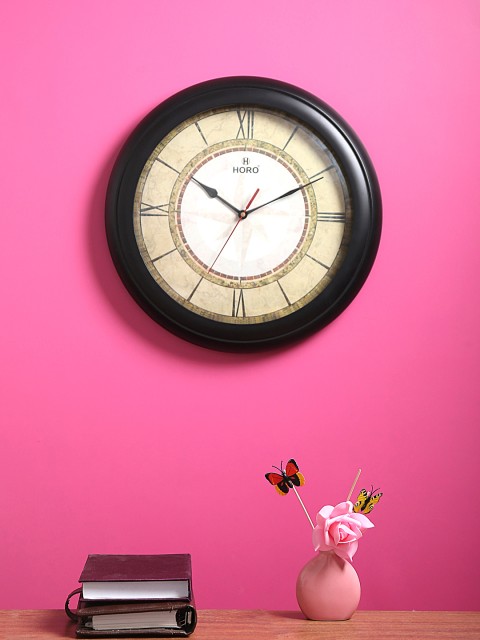 

Horo White Handcrafted Round Solid Analogue Wall Clock