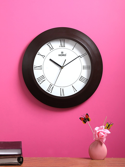 

Horo White Handcrafted Round Solid Analogue Wall Clock