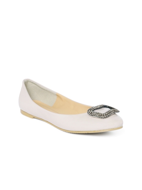 

HEATWAVE Women Beige Solid Ballerinas