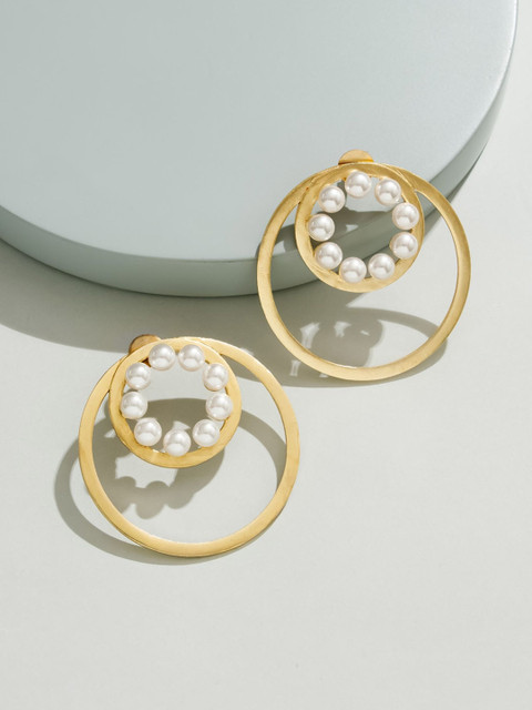 

Pipa Bella Callisto Earrings Embellished With Swarovski Pearls, White