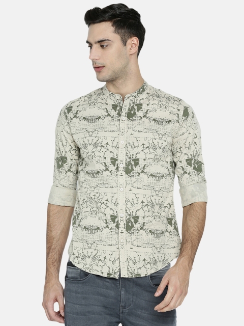 

Breakbounce Men Off-White & Green Slim Fit Printed Casual Shirt