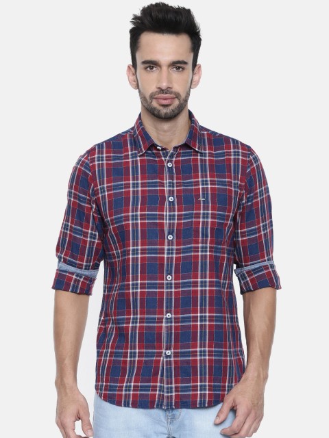 

Lee Cooper Men Red & Navy Blue Regular Fit Checked Casual Shirt