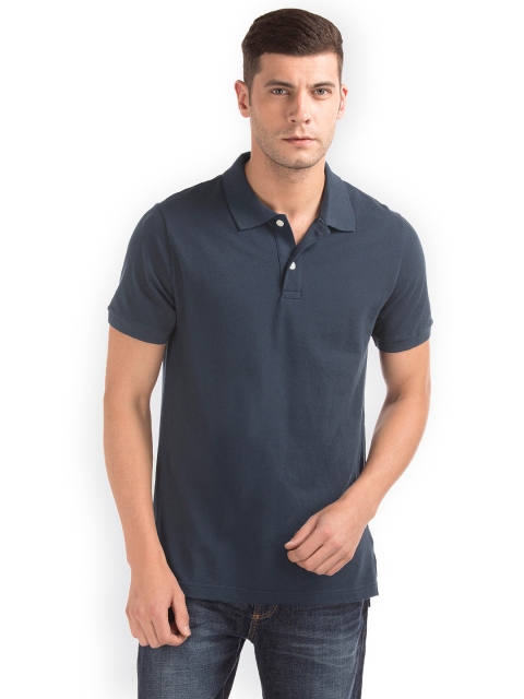 

GAP Men Blue Solid T-Shirt