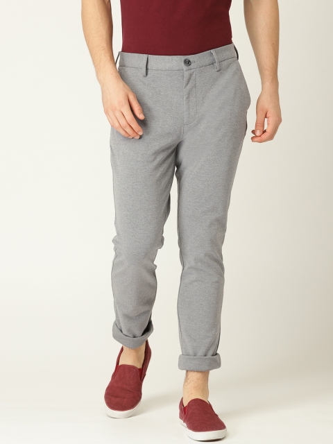 

United Colors of Benetton Men Grey Slim Fit Solid Chinos
