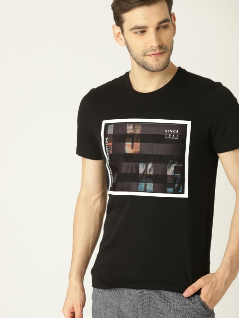 

United Colors of Benetton Men Black Printed Round Neck T-shirt