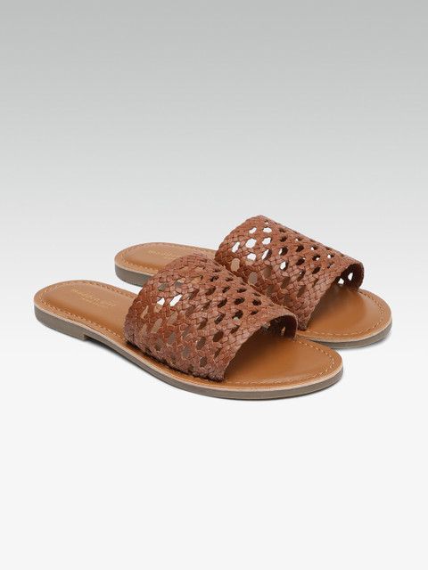 

Steve Madden Women Brown BIA Woven Design Leather Open Toe Flats