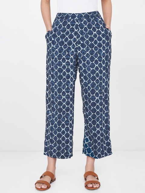 

Global Desi Women Navy Blue Regular Fit Printed Cropped Parallel Trousers