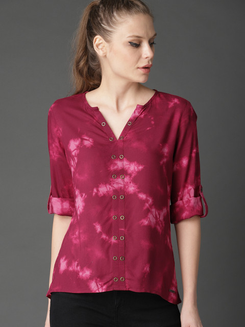

Roadster Women Burgundy Tie Dye Top With Eyelet