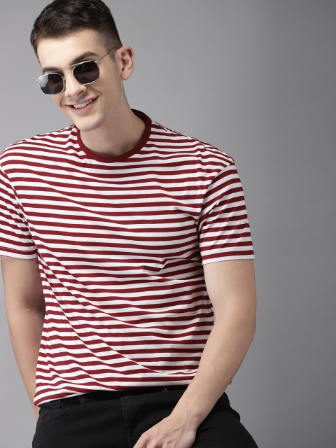 

HERE&NOW Men Red & White Striped T-shirt