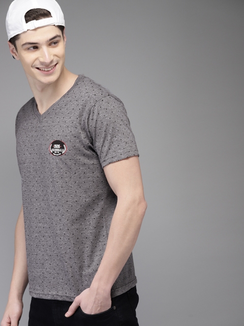 

HERE&NOW Men Charcoal Grey & Black Printed V-Neck T-shirt