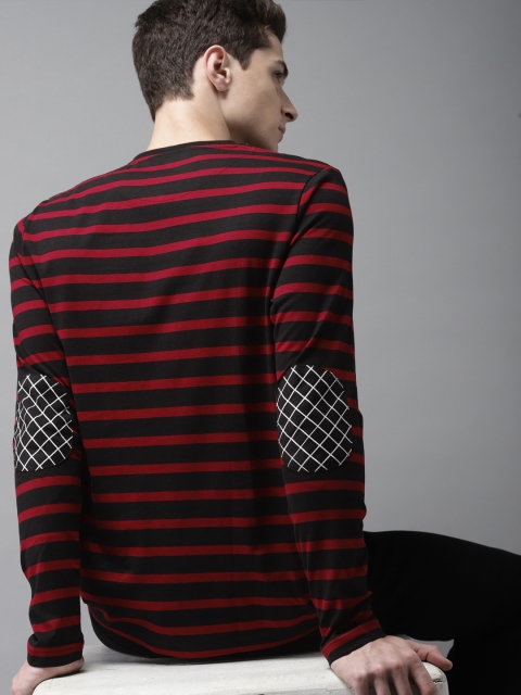 

HERE&NOW Men Black & Maroon Striped Round Neck T-shirt