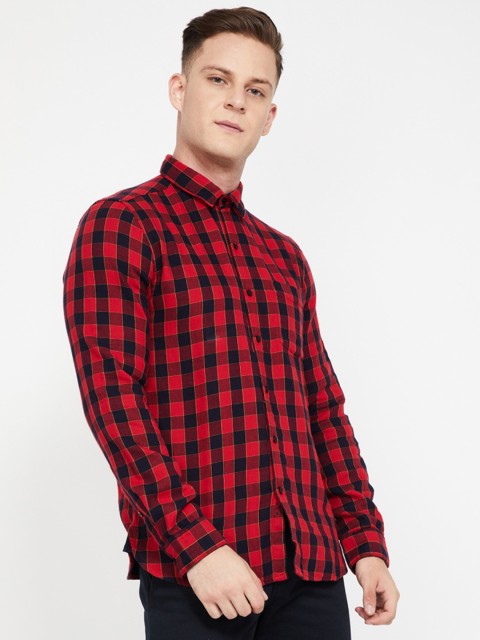 

Bossini Men Red & Black Regular Fit Striped Casual Shirt