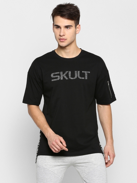 

SKULT by Shahid Kapoor Men Black Solid Round Neck T-shirt