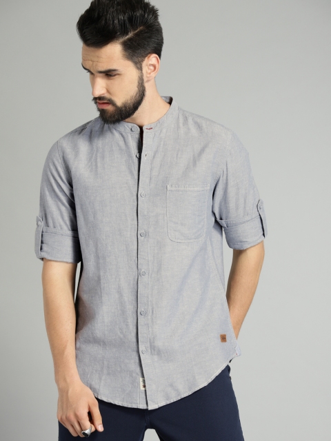 

Roadster Men Grey Regular Fit Solid Slubbed Casual Shirt
