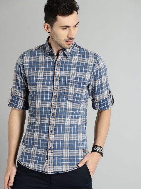 

Roadster Men Blue & White Manhattan Washed Indigo Checked Casual Shirt