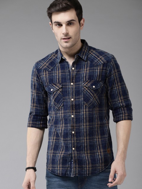 

Roadster Men Blue & Khaki Regular Fit Checked Casual Shirt