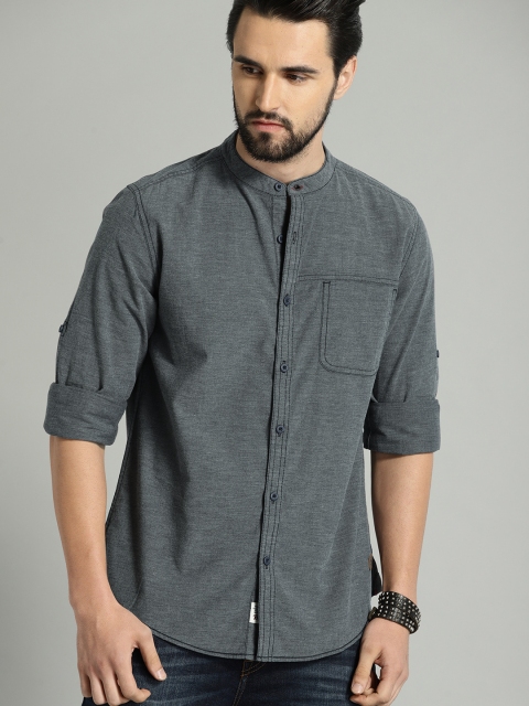 

Roadster Men Navy Blue Melange Regular Fit Solid Casual Shirt