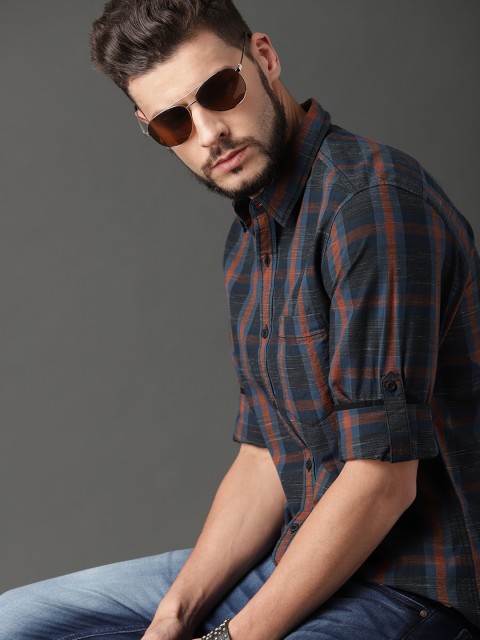 

Roadster Men Blue & Rust Brown Checked Casual Shirt with Slubs