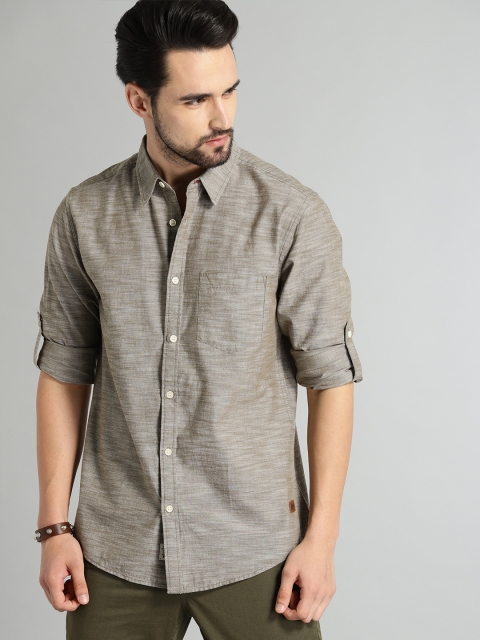 

Roadster Men Olive Green VETTEL SLUB Regular Fit Solid Casual Shirt