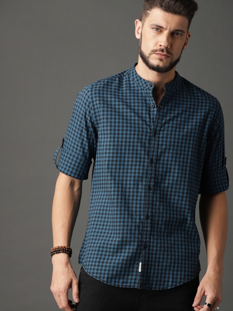 

Roadster Men Teal & Black Regular Fit Micro Summer Check Casual Shirt
