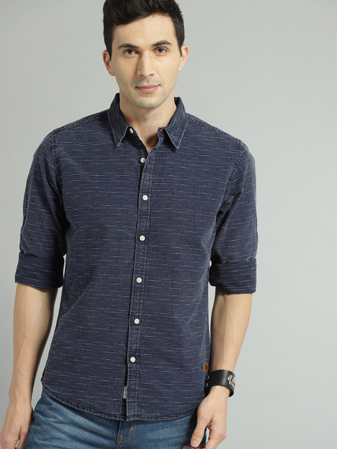 

Roadster Men Blue & White Regular Fit Striped Casual Shirt