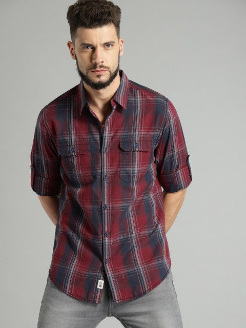 

Roadster Men Maroon & Navy Blue Fancy Check Casual Shirt