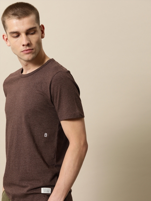 

Mr Bowerbird Men Brown Solid Tailored Fit Round Neck T-shirt
