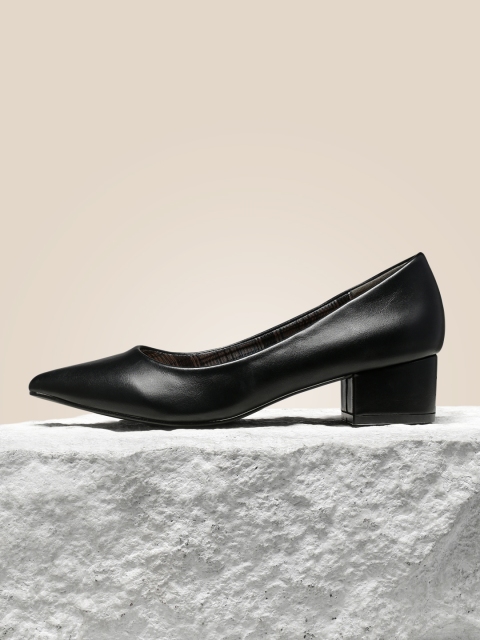 

her by invictus Women Black Solid Cushioned Pumps