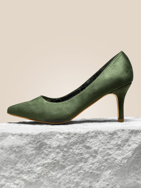 

her by invictus Women Green Solid Cushioned Pumps