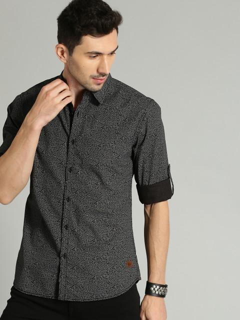 

Roadster Men Black Regular Fit Printed Cotton Casual Shirt