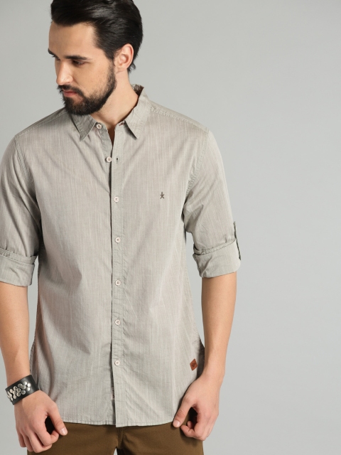 

Roadster Men Olive Green Textured Casual Shirt