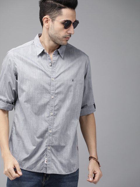 

Roadster Men Grey Regular Fit Solid Casual Shirt
