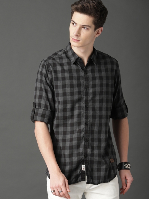 

Roadster Men Black & Grey Summer Check Casual Shirt