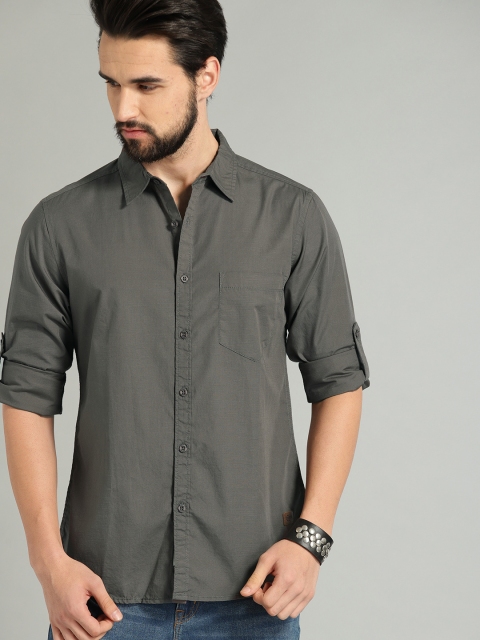 

Roadster Men Charcoal Grey Regular Fit Solid Casual Shirt