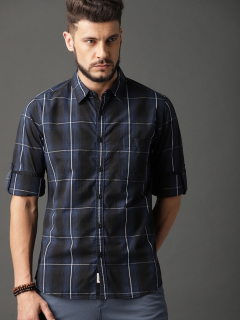 

Roadster Men Navy Blue & Black Regular Fit Summer Check Casual Shirt