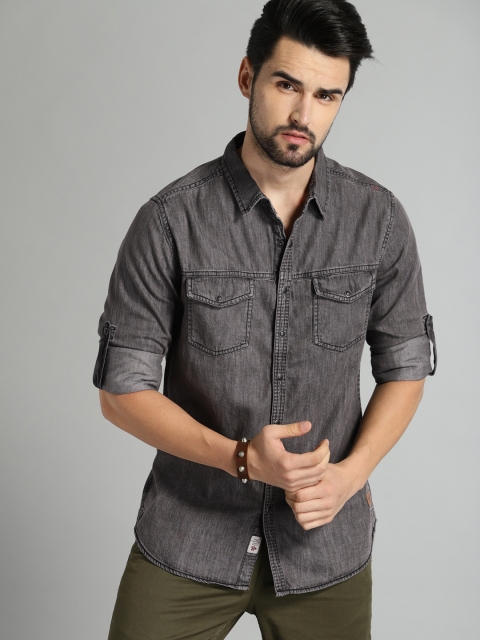 

Roadster Men Charcoal Grey ZACKARY Regular Fit Faded Casual Denim Shirt