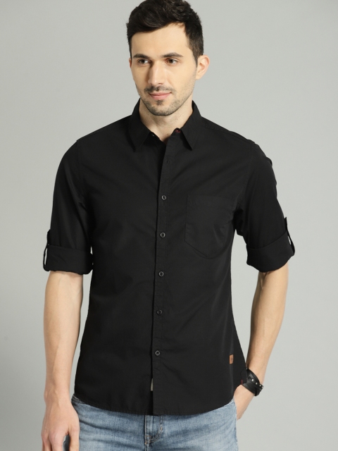 

Roadster Men Black Regular Fit Solid Cotton Slub Casual Shirt