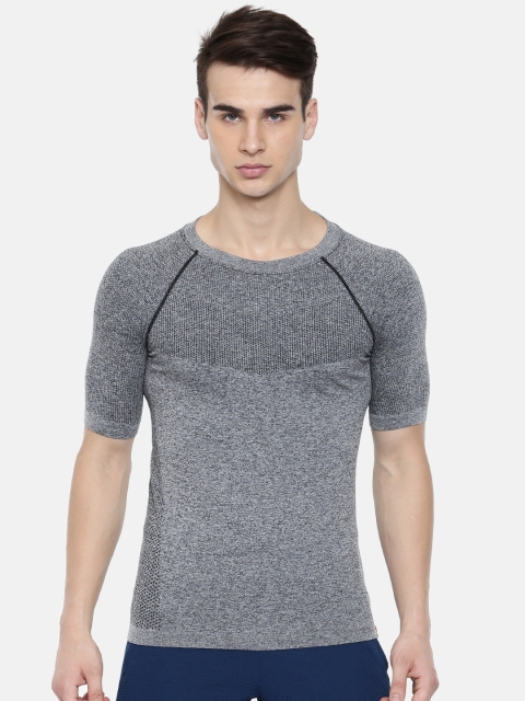 

Wildcraft Men Grey Solid Round Neck Seamless T-shirt