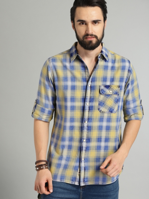 

Roadster Men Blue & Yellow Regular Fit Checked Casual Shirt